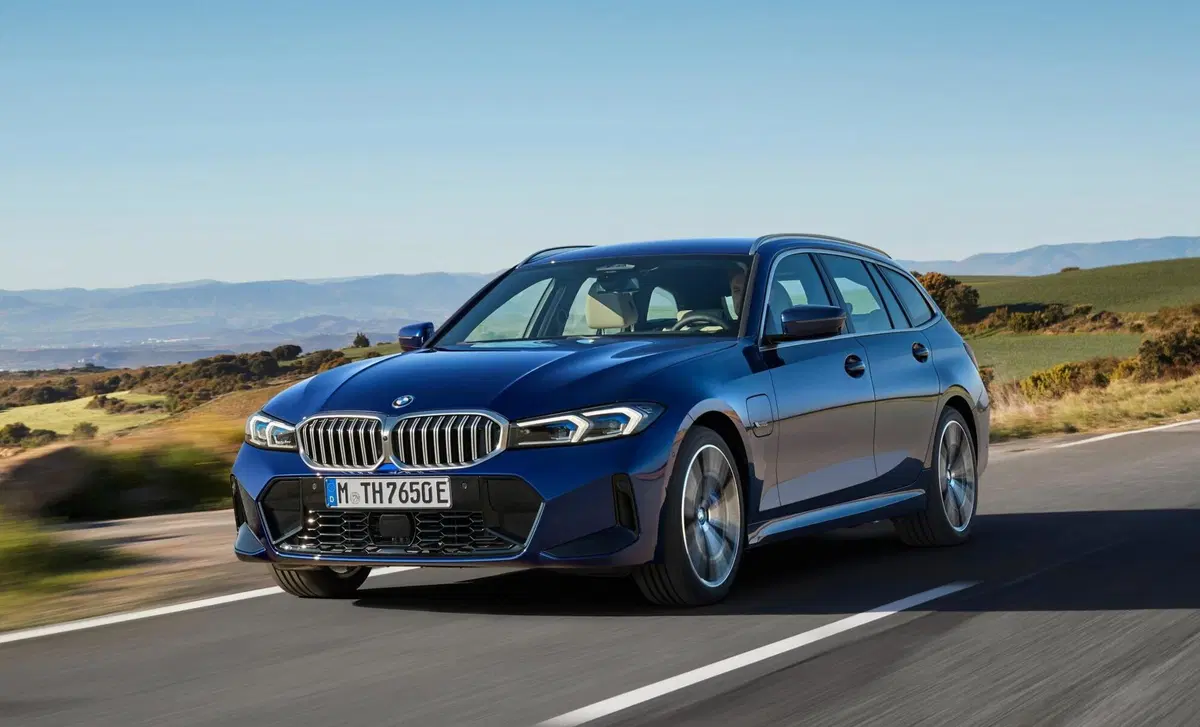 BMW Serie 3 Touring 318d 48V (25)