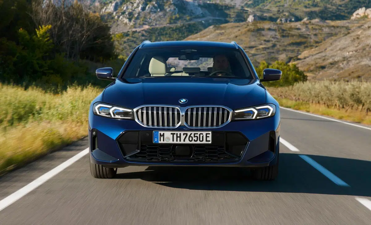 BMW Serie 3 Touring 318d 48V (19)