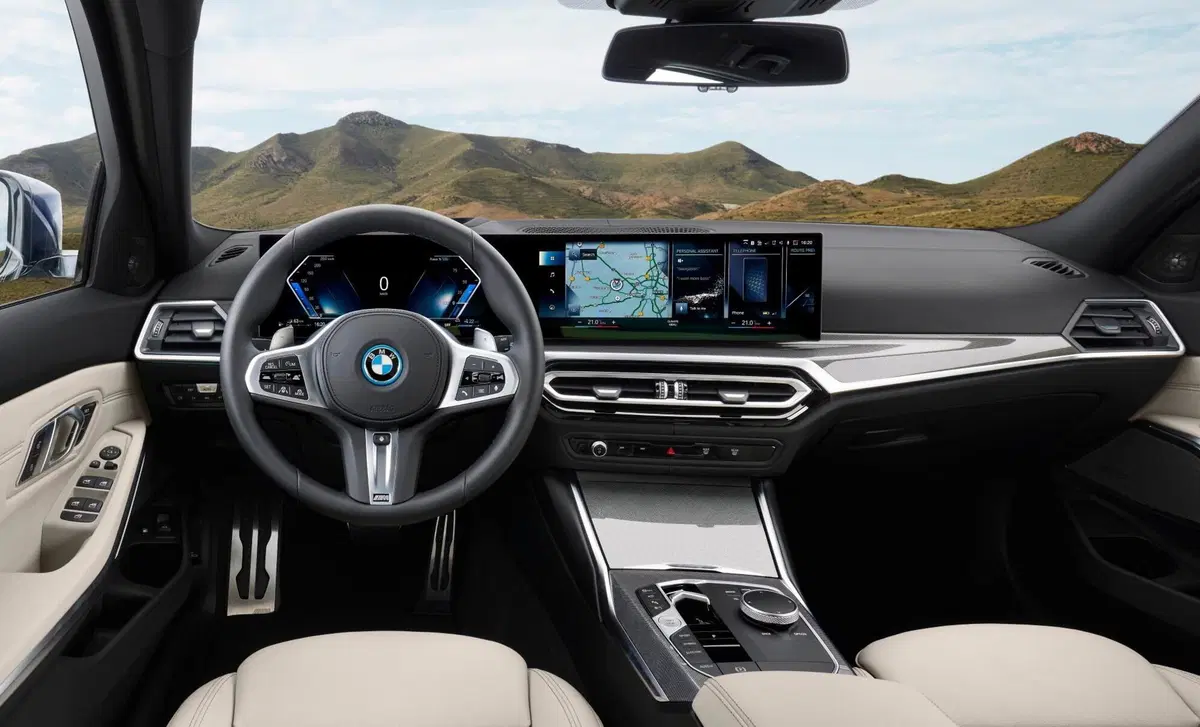 BMW Serie 3 Touring 318d 48V (27)