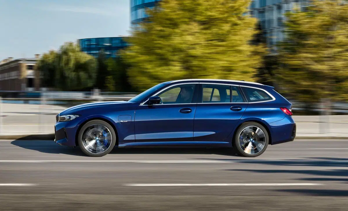 BMW Serie 3 Touring 318d 48V (22)