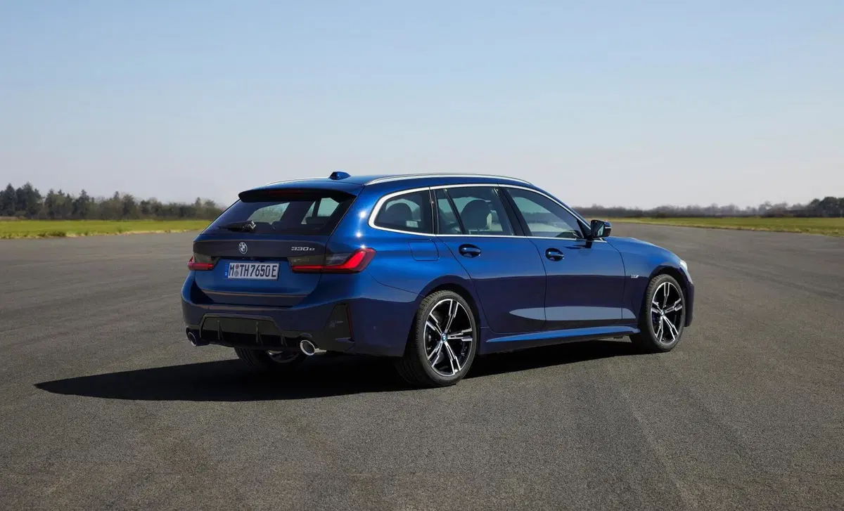 BMW Serie 3 Touring 318d 48V (26)
