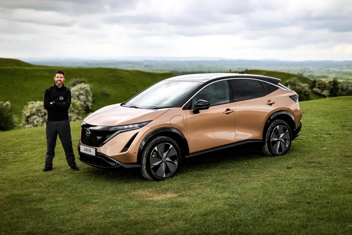 Dal Polo Nord al Polo Sud in elettrico: nel 2023 parte il raid con la Nissan Ariya  (10)