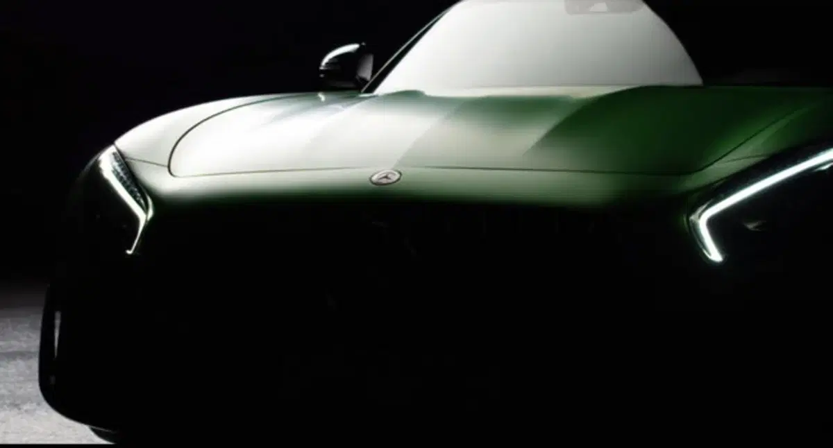 Mercedes AMG GT R: in attesa del 24 giugno ecco il primo video teaser (4)