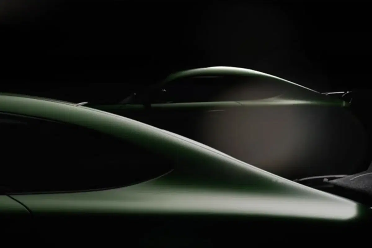 Mercedes AMG GT R: in attesa del 24 giugno ecco il primo video teaser (7)