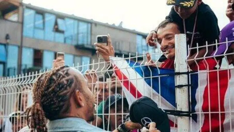 Formula 1, Hamilton. "La W13 in Spagna ha dimostrato che ha del potenziale"