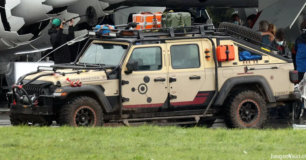 Tutto pronto per l'Apocalisse: la Jeep Gladiator sul set di Jurassic World Dominion 