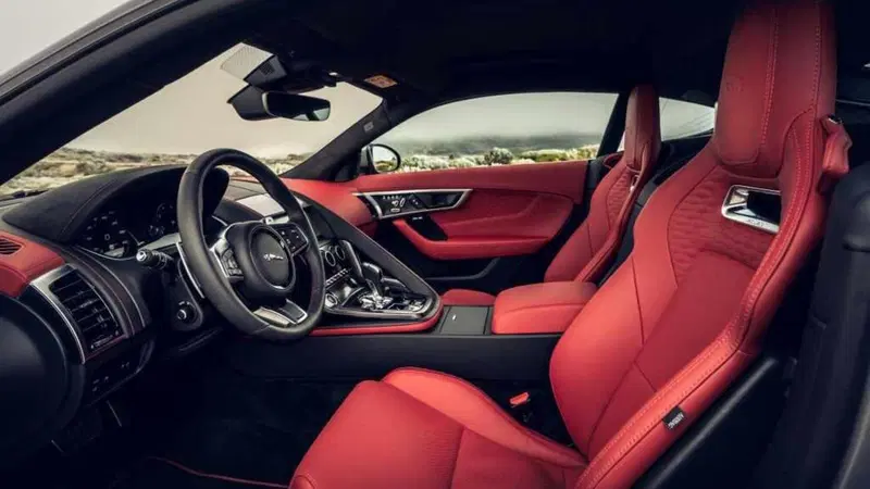 Jaguar F-Type P450 "moddata": il sound del V8 &egrave; uno spettacolo [VIDEO]