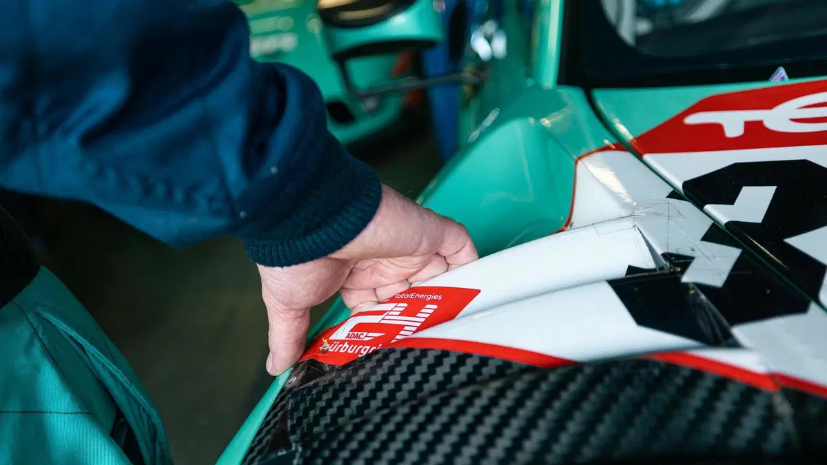 Falken: il costruttore di pneumatici che per venderne di più… li distrugge [e a noi piace così] (2)