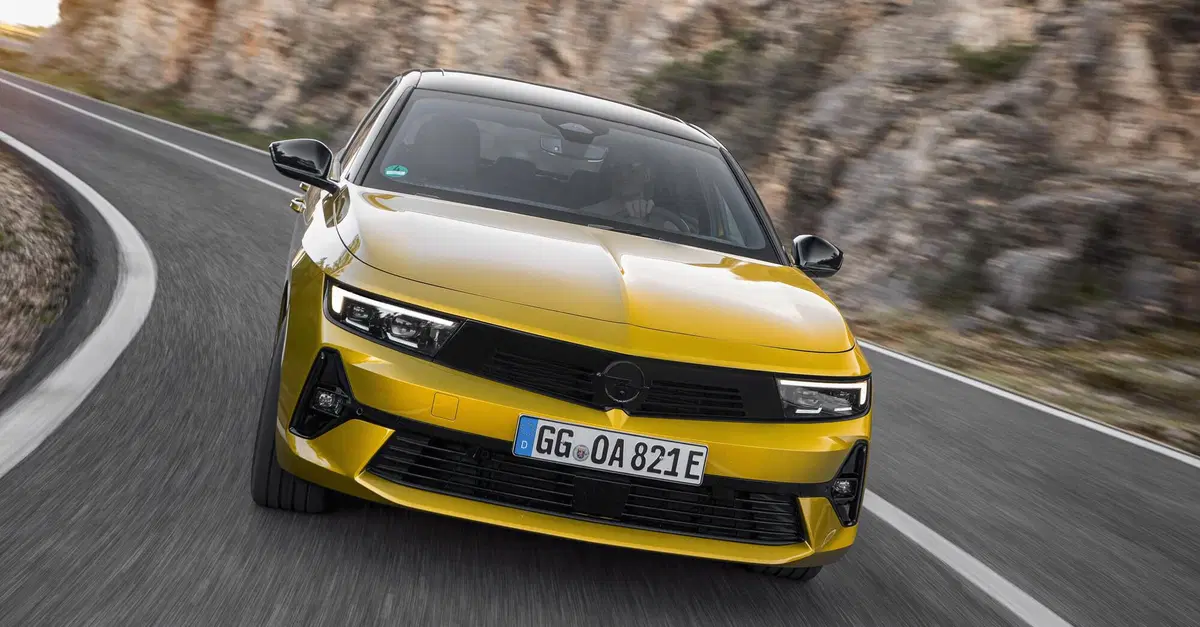 Opel Astra 2022 e Snapdragon: guerra al "rumore" digitale
