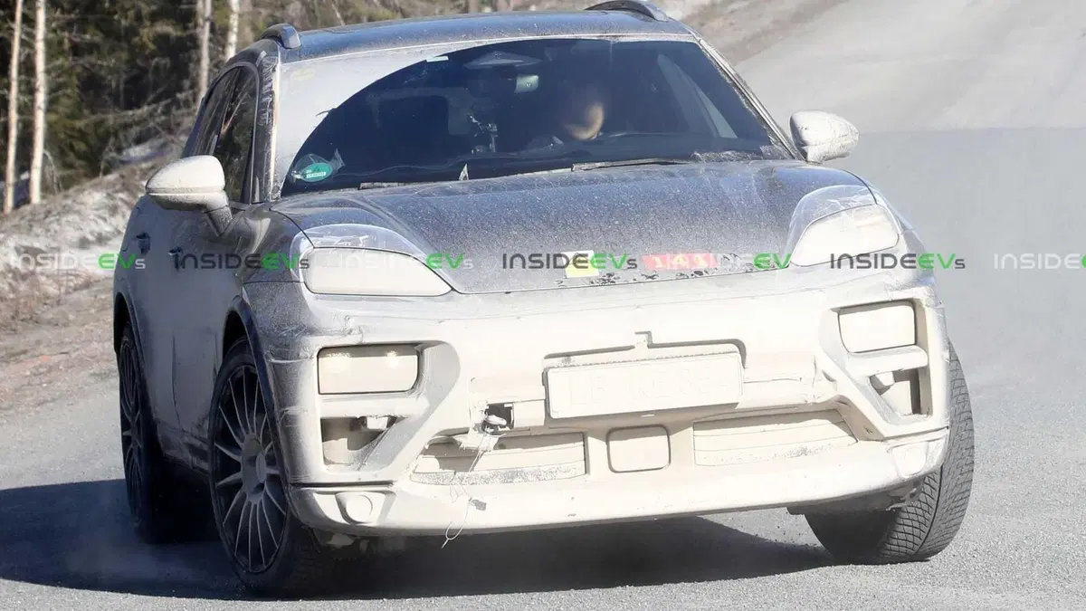 Nuova Porsche Macan elettrica: ecco altre foto (6)