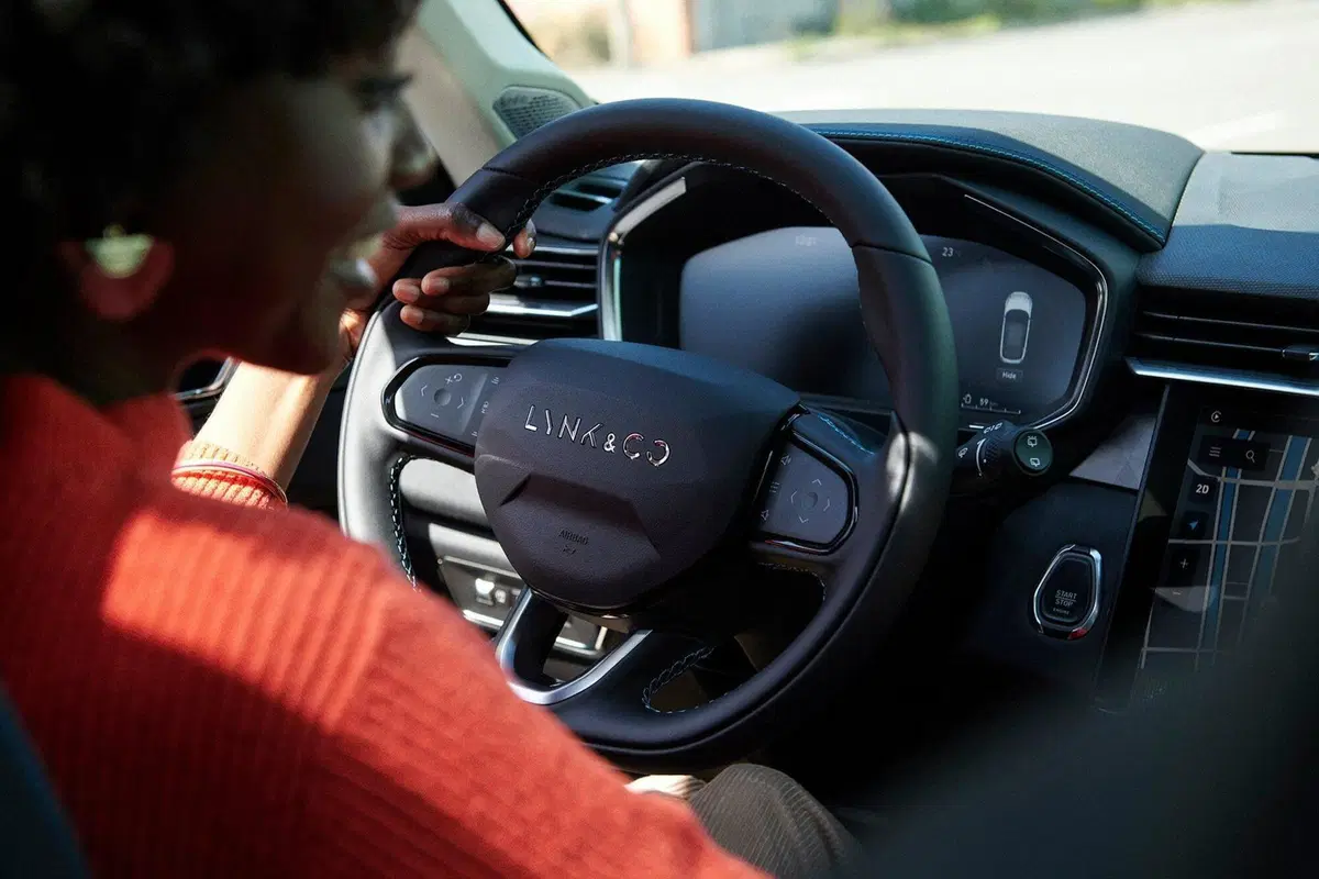 Come va e a chi conviene possedere Lynk & Co 01 [cugina di Volvo XC40 PHEV] (17)