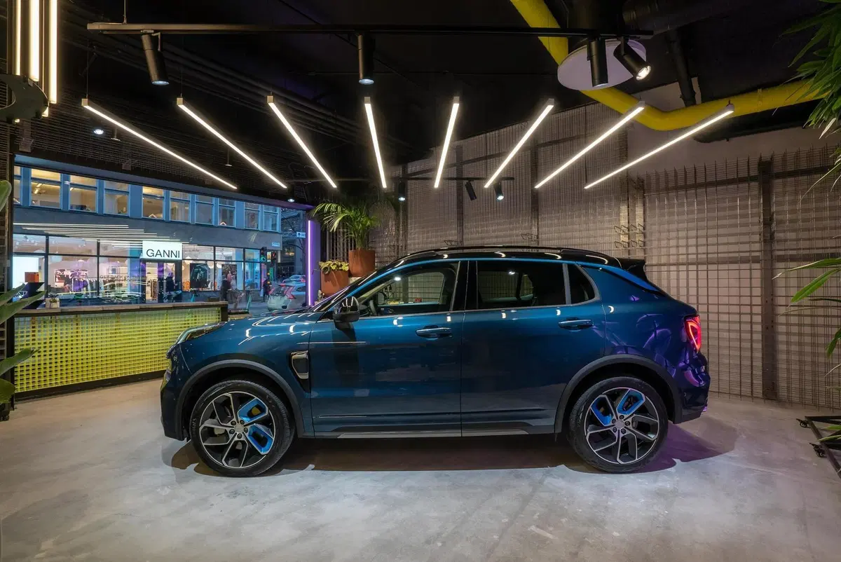 Come va e a chi conviene possedere Lynk & Co 01 [cugina di Volvo XC40 PHEV] (5)