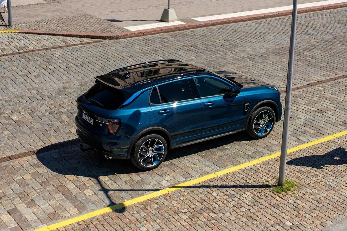 Come va e a chi conviene possedere Lynk & Co 01 [cugina di Volvo XC40 PHEV] (3)