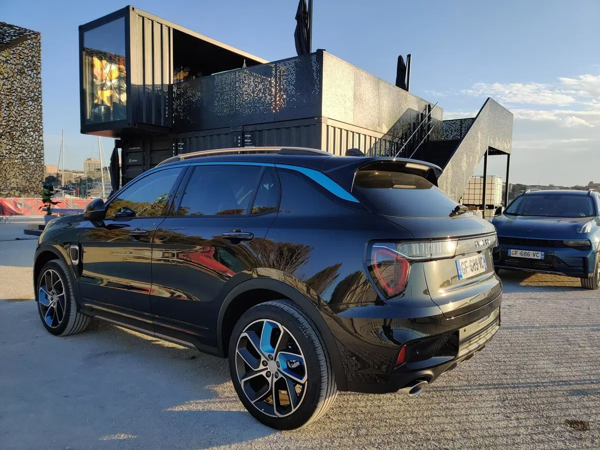 Come va e a chi conviene possedere Lynk & Co 01 [cugina di Volvo XC40 PHEV] (9)