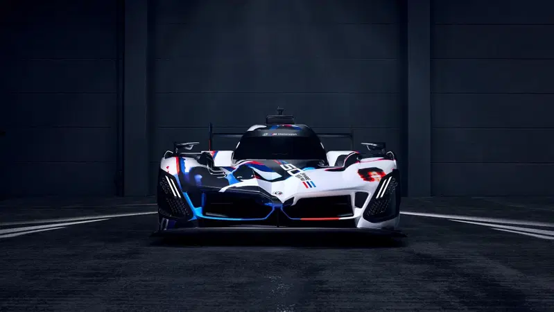 Sognando Le Mans: BMW presenta la LMDH che debutter&agrave; nell'IMSA nel 2023