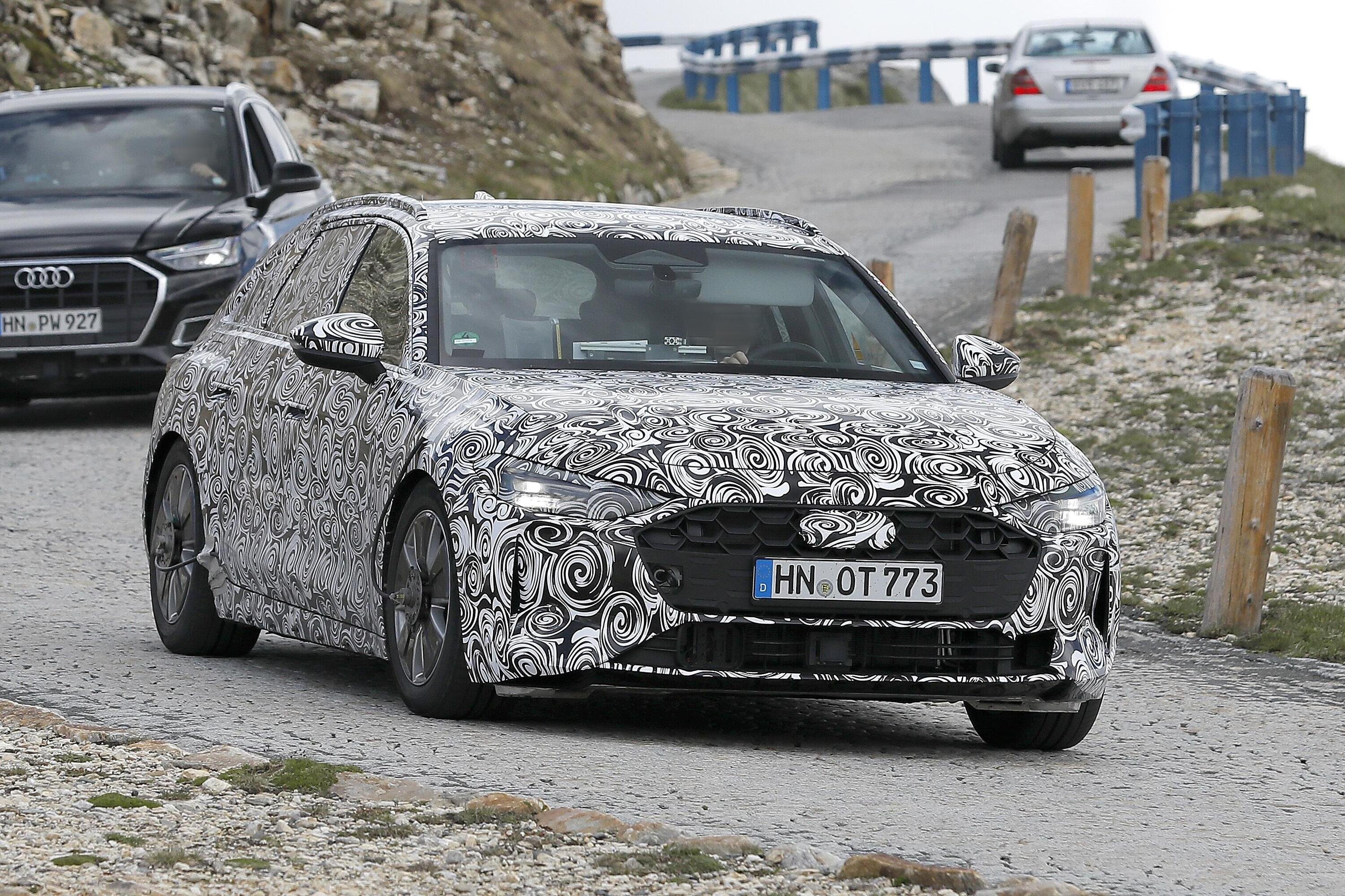 Nuova Audi S4, ecco le foto spia