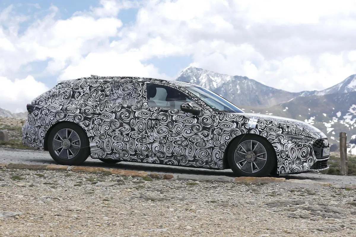 Nuova Audi S4, ecco le foto spia (6)