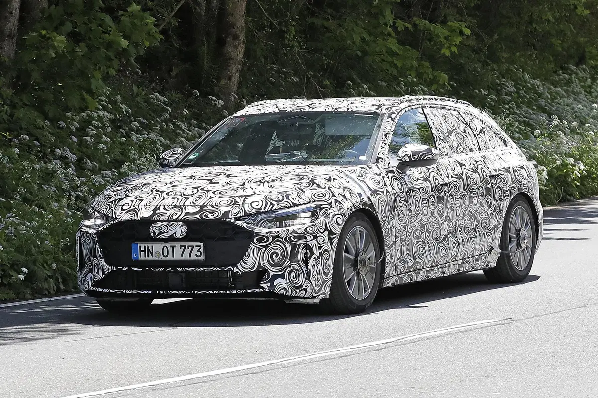 Nuova Audi S4, ecco le foto spia (10)