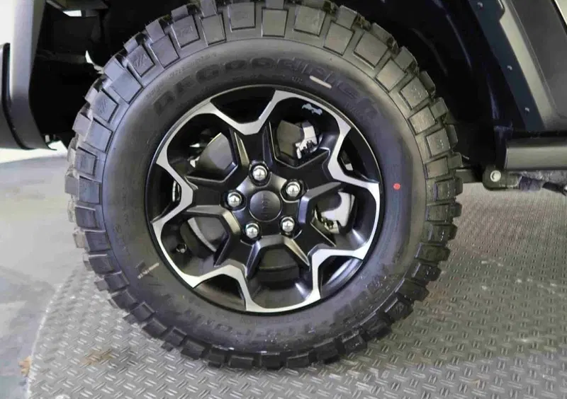 Jeep Wrangler Unlimited (2018-24) (17)