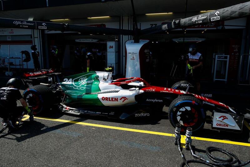 Formula 1: Alfa Romeo in pista a Baku con una livrea tricolore per celebrare la Tonale