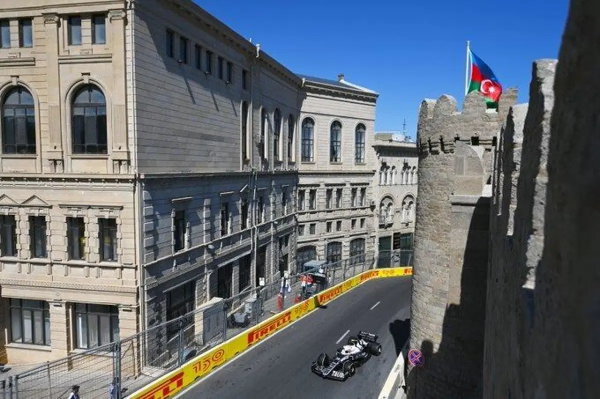 F1, GP Azerbaijan 2022: pole per Leclerc (54)