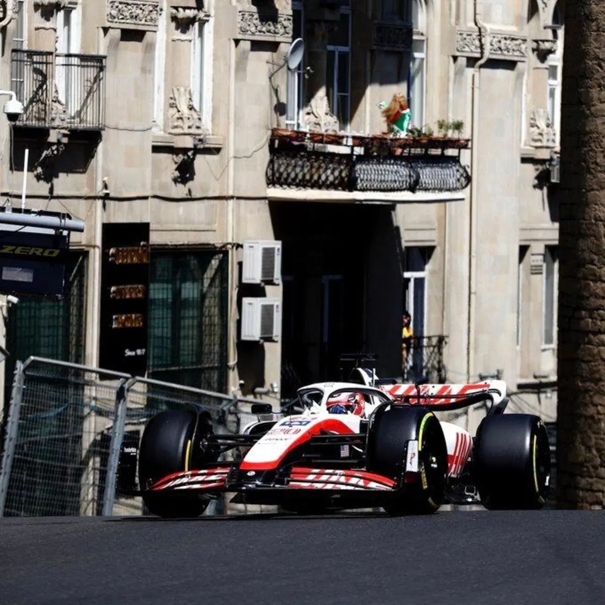 F1, GP Azerbaijan 2022: pole per Leclerc (73)