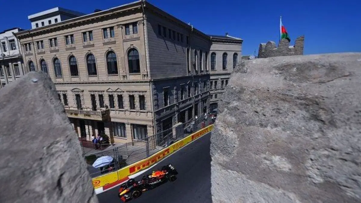 F1, GP Azerbaijan 2022: Doppietta Red Bull. vince Verstappen, Perez secondo. Ferrari ko (68)