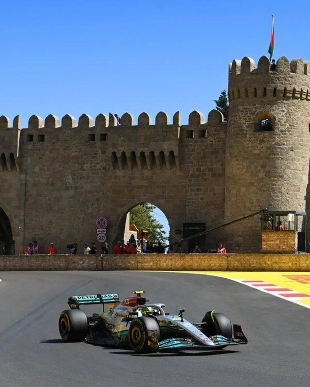 F1, GP Azerbaijan 2022: Doppietta Red Bull. vince Verstappen, Perez secondo. Ferrari ko (82)
