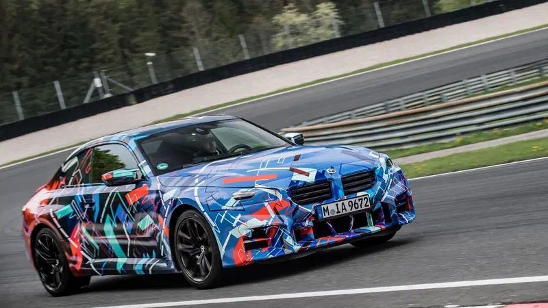 Prova e sound dall'abitacolo della nuova BMW M2 in pista: su listino prezzi a oltre 70K [godimento termico]