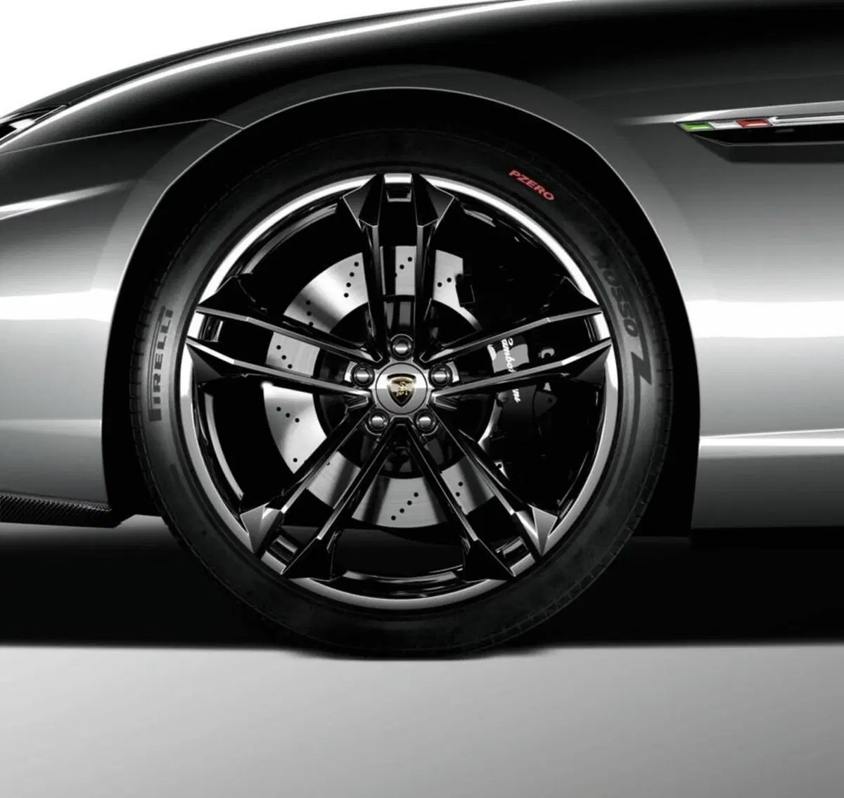 Lamborghini: la nuova elettrica arriverà nel 2025 (5)