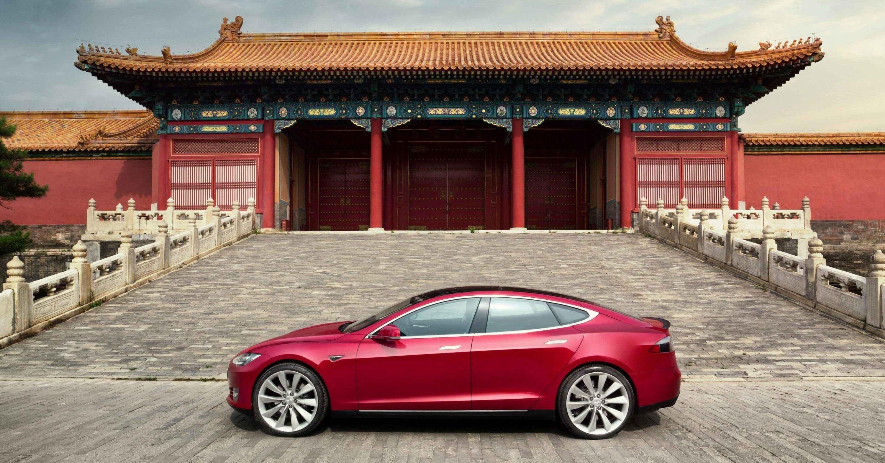 La Tesla - spia preoccupa i cinesi: vietato l&#039;ingresso in citt&agrave;
