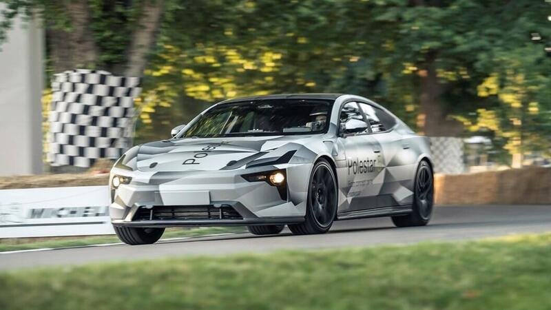 Nuova veloce rivale per Tesla, Porsche e chiunque pensi a berline sportive EV: ecco Polestar 5 a Goodwood [884CV]