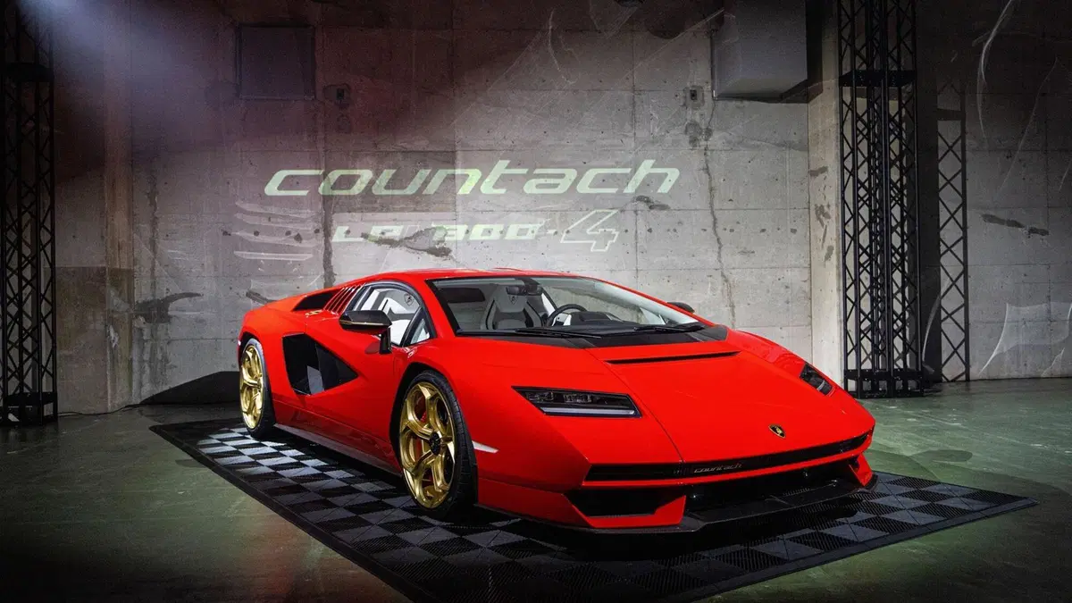 Cosa c'entra la Lamborghini Countach con i Manga giapponesi?  (2)