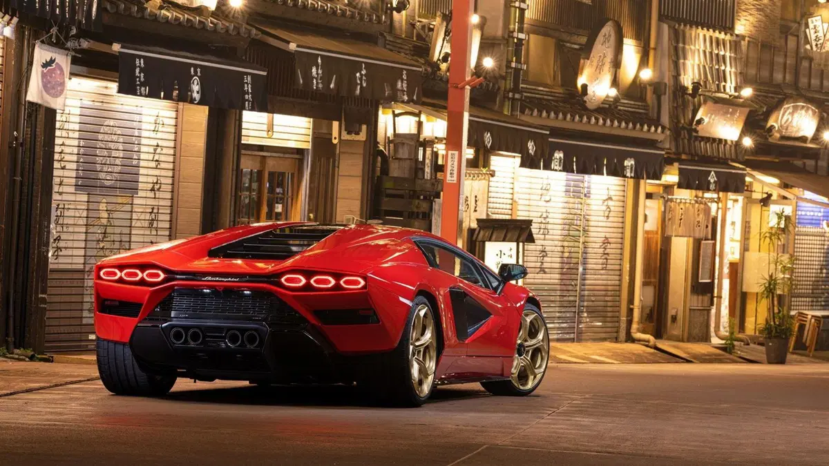Cosa c'entra la Lamborghini Countach con i Manga giapponesi?  (5)