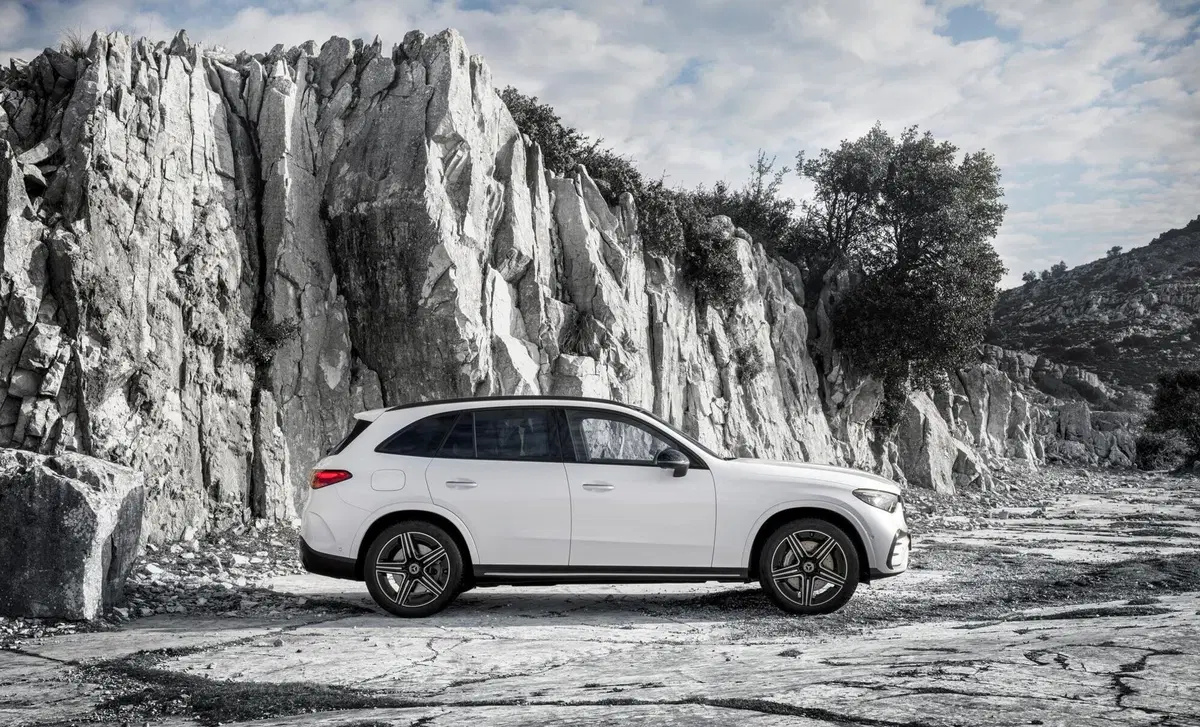 Mercedes-Benz GLC SUV (2015-23) (2)
