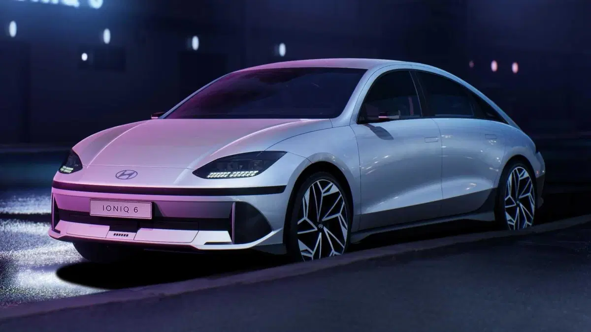 Hyundai Ioniq 6 mostra finalmente le sue forme (2)