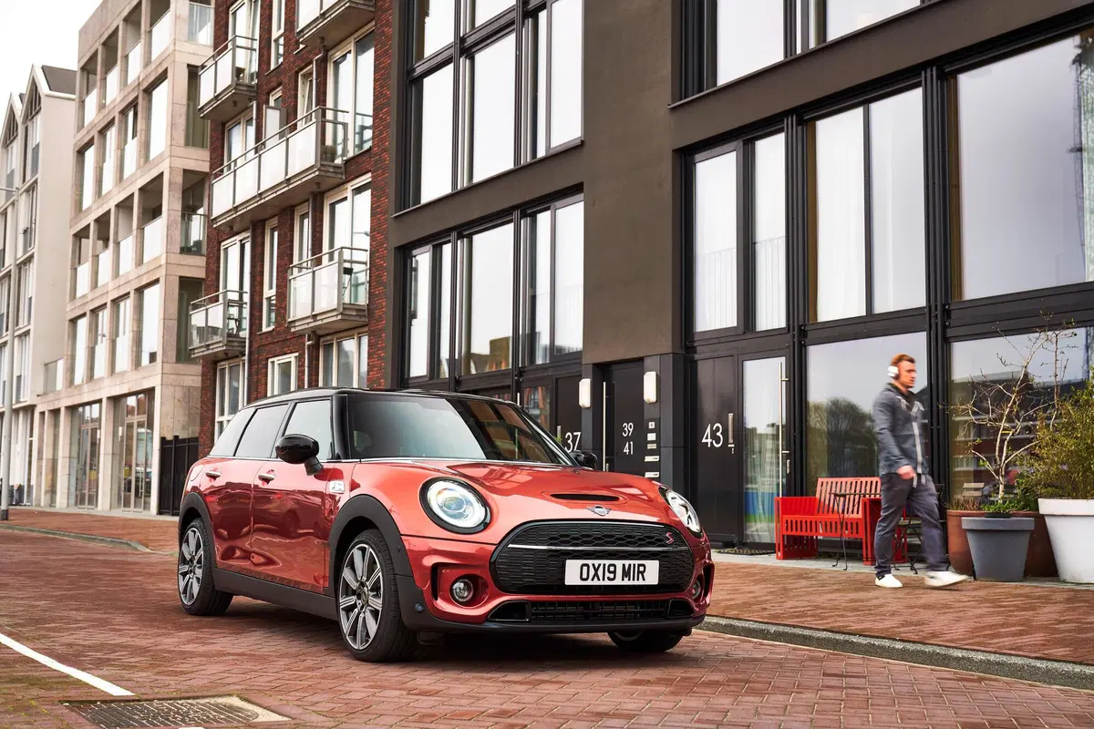 MINI Mini Clubman Clubman 1.5 Cooper Yours auto