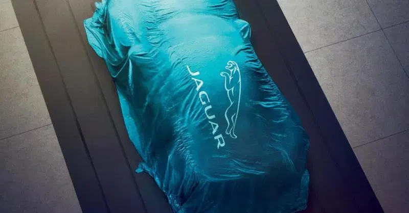 Basta Jaguar con cilindri e carburante, dal 2025 parte la gamma SUV elettrici premium [3 diversi]