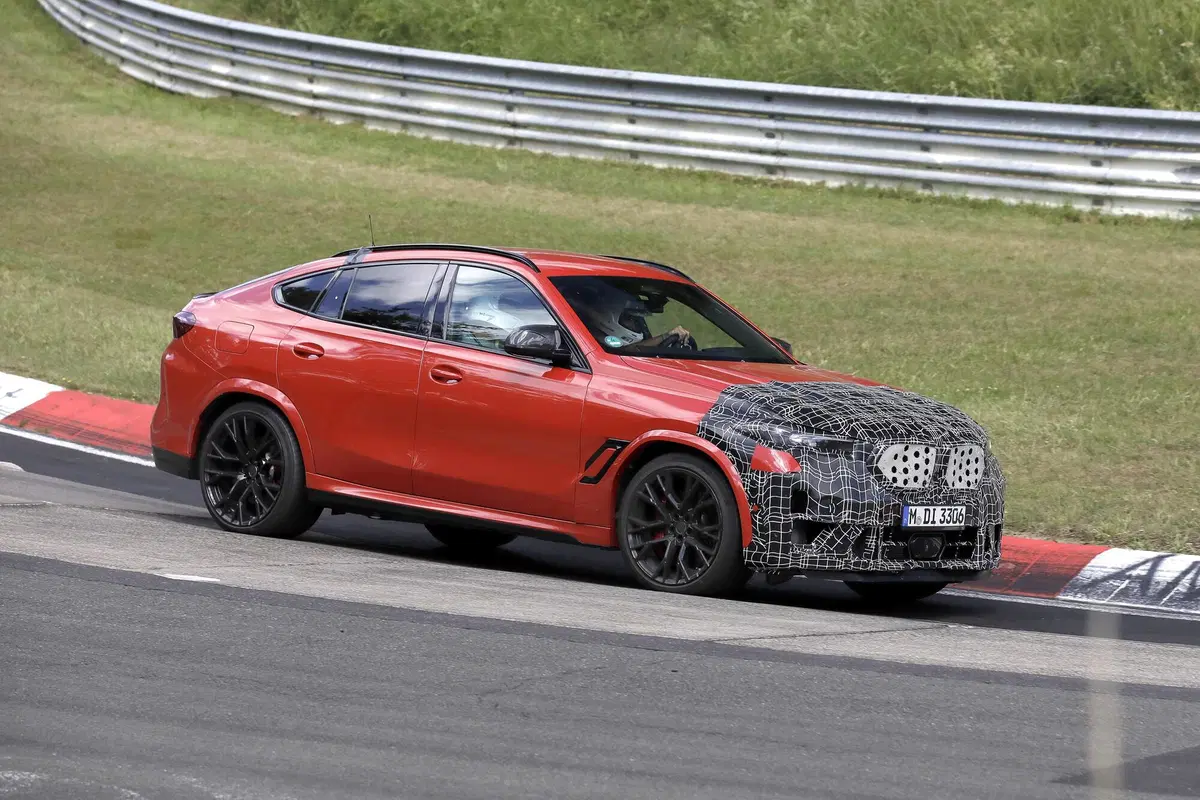 BMW X6 M restyling, le foto spia  (3)