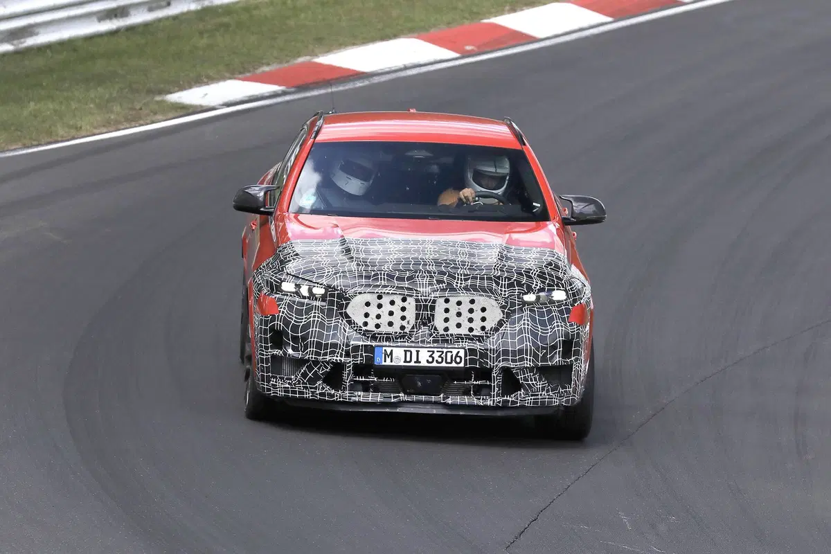 BMW X6 M restyling, le foto spia  (5)
