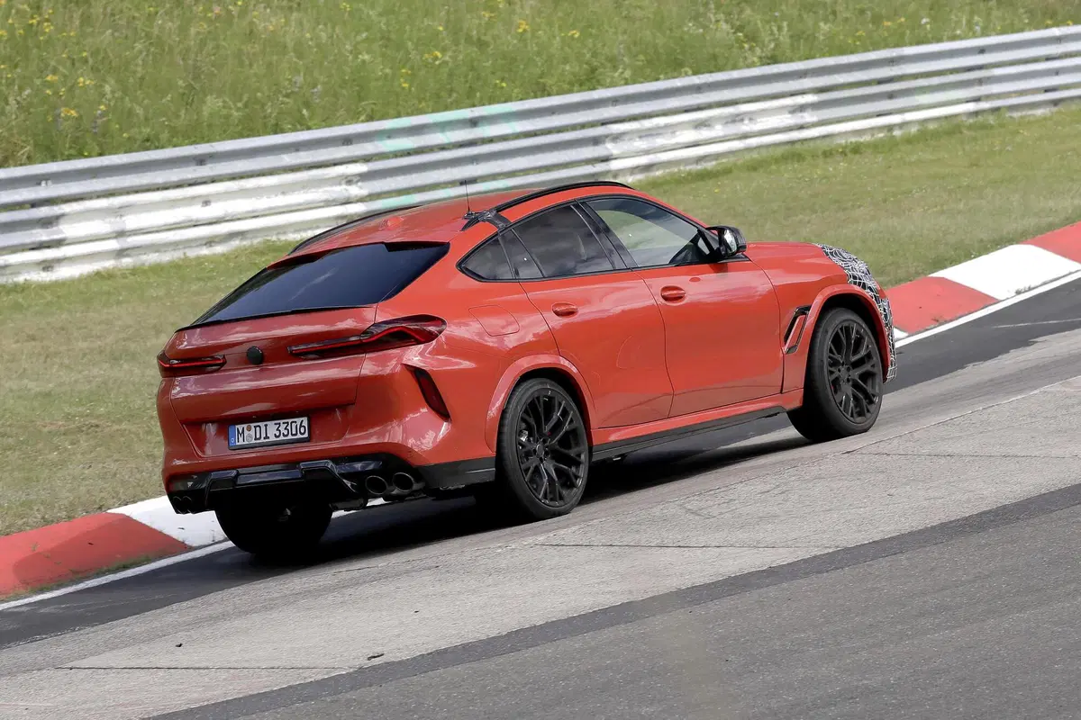 BMW X6 M restyling, le foto spia  (8)