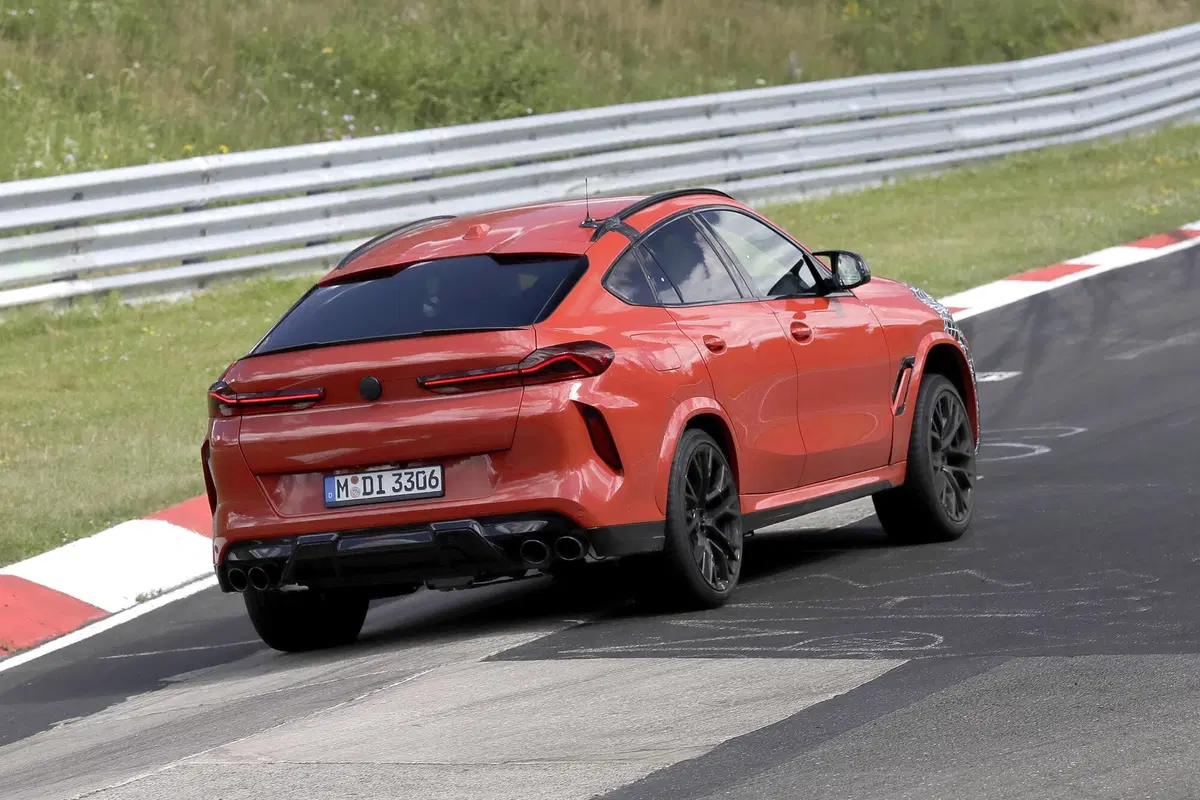 BMW X6 M restyling, le foto spia  (9)