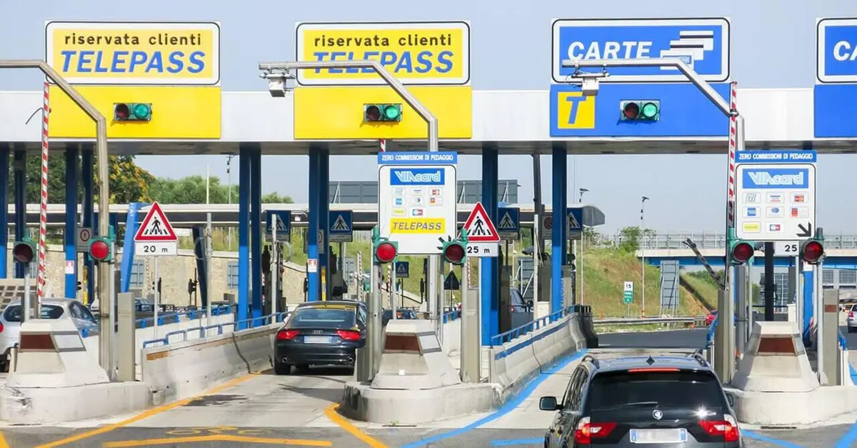 Ci mancava solo l'aumento del pedaggio autostrade: Assoutenti protesta