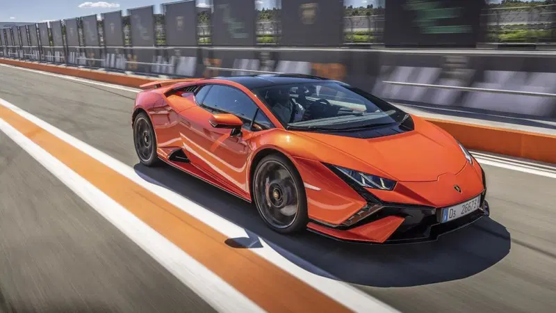 Lamborghini Huracan Tecnica: l'urlo belluino del V10, che viva per sempre! 
