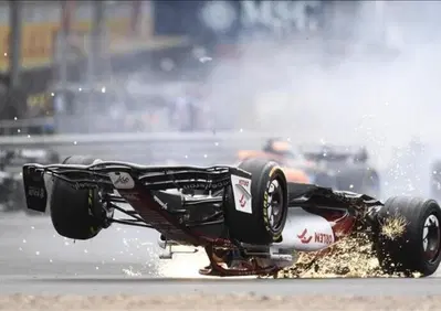 F1, cosa insegna la rottura del roll bar nell'incidente di Guanyu Zhou a Silverstone
