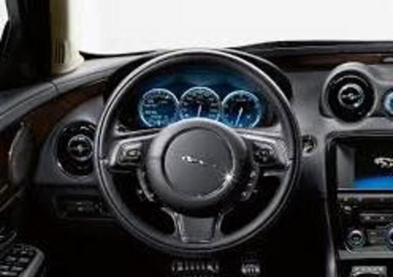 Jaguar XJR (2013-17) (8)