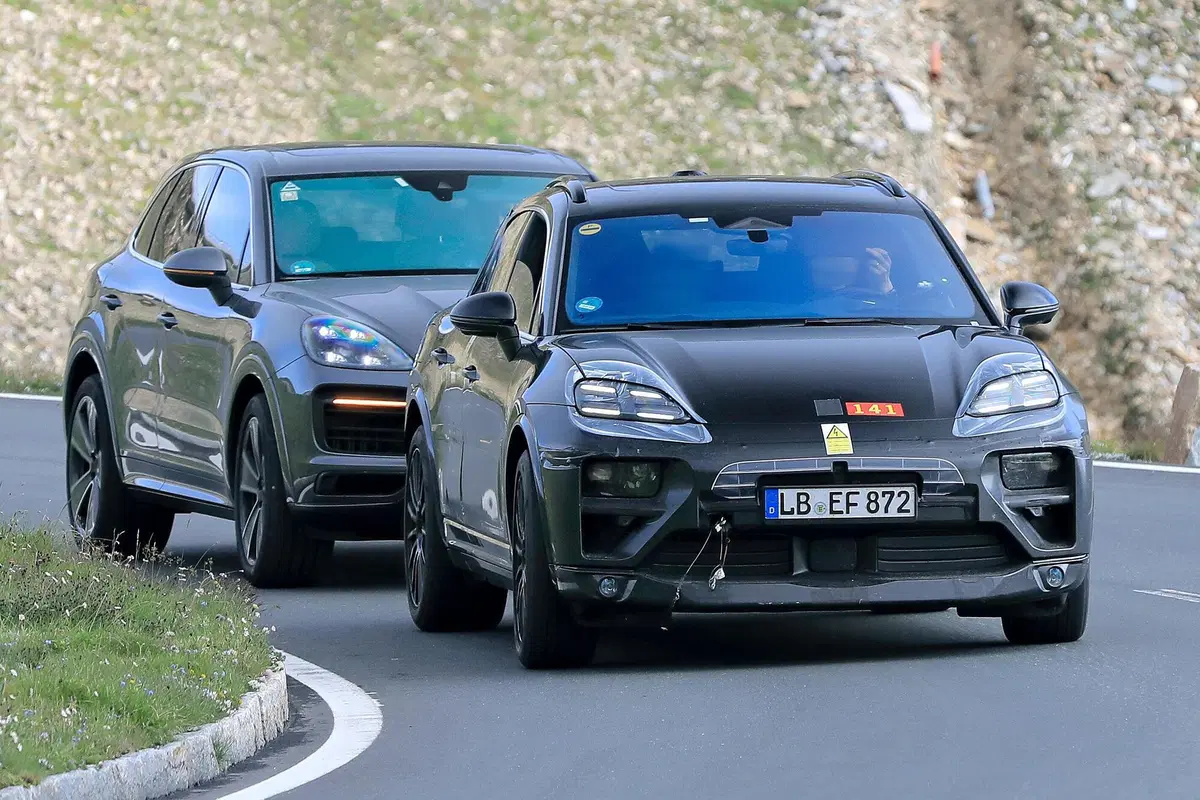 Porsche Macan elettrica, le foto spia  (3)