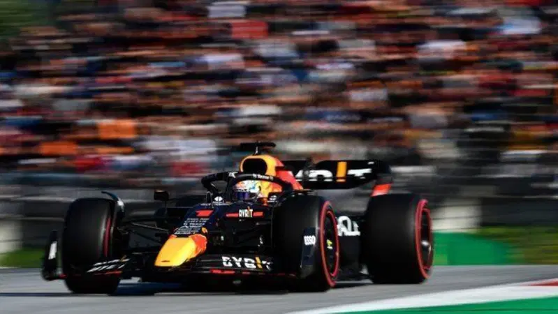 Formula 1, Verstappen: "Contento della pole, ma i punti si fanno domani e Domenica"
