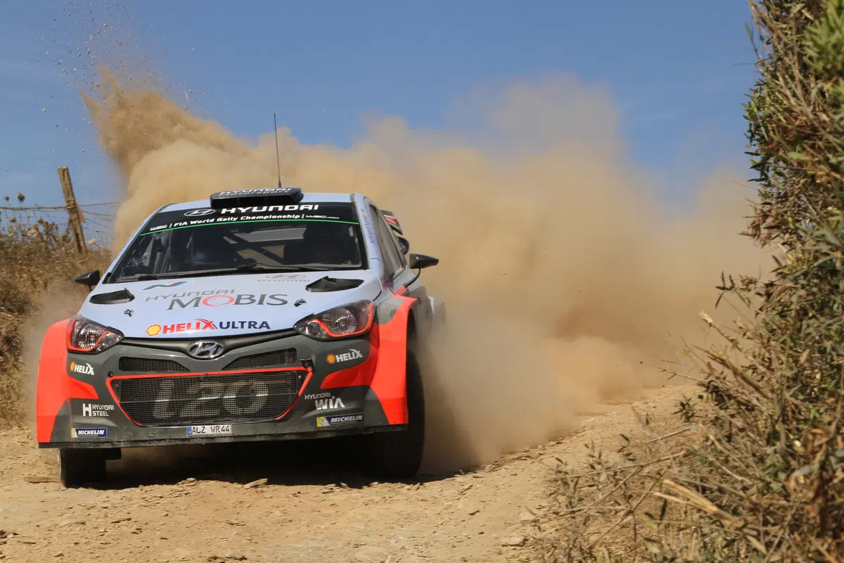 WRC Sardegna 2016: “in pista” con Neuville e la Hyundai i20  (14)