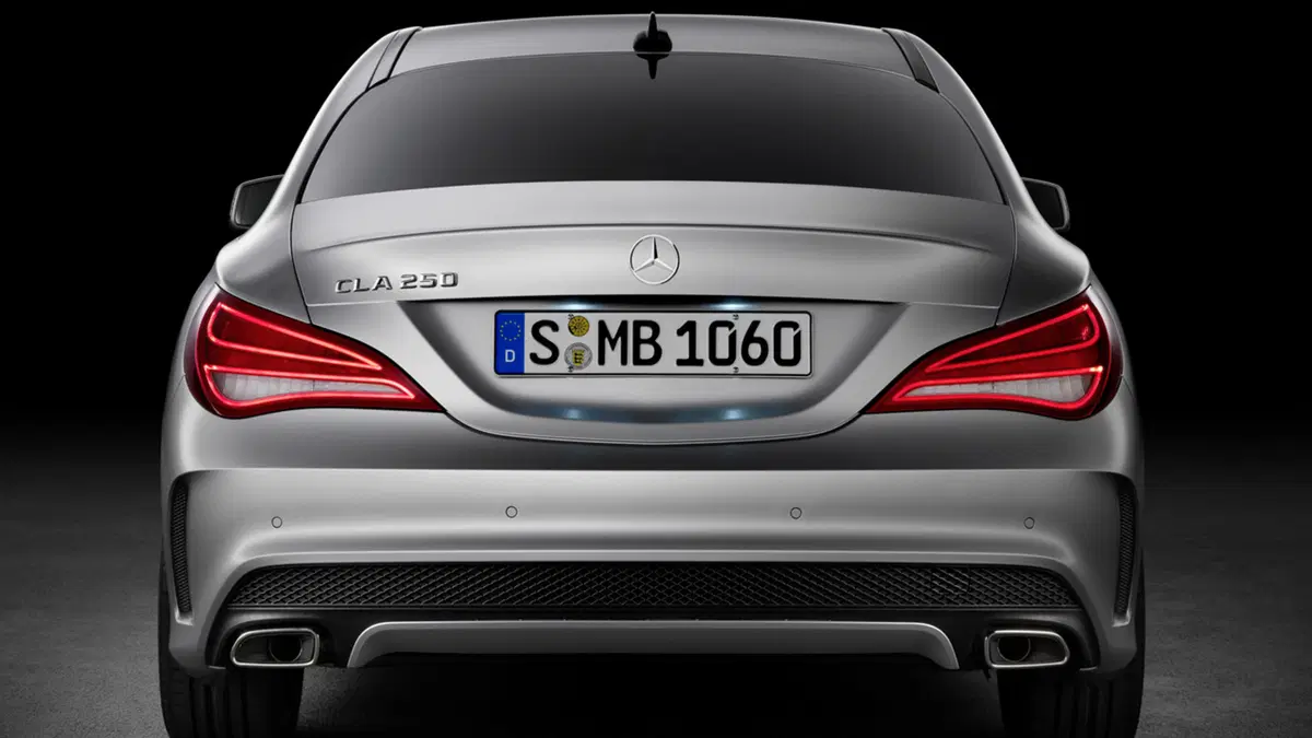 Mercedes-Benz CLA 180 Premium (9)